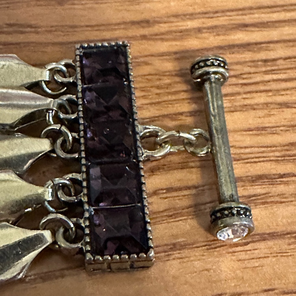 Gorgeous 7.5" Heidi Daus Crystal Statement Bracelet in Purple Amethyst and Gold - Picture 12 of 16